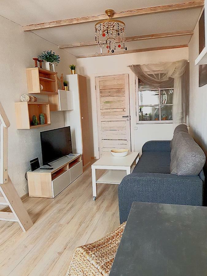 Dp Art 14 Old Town Self Check In Apartment Kaunas Exterior photo